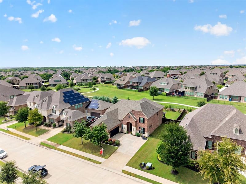 512 Emerson Drive, Rockwall TX 75087 - Photo 2