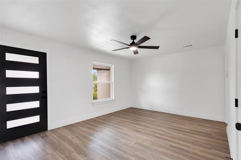 2648 Springvale Drive, Farmers Branch TX 75234 - Photo 3