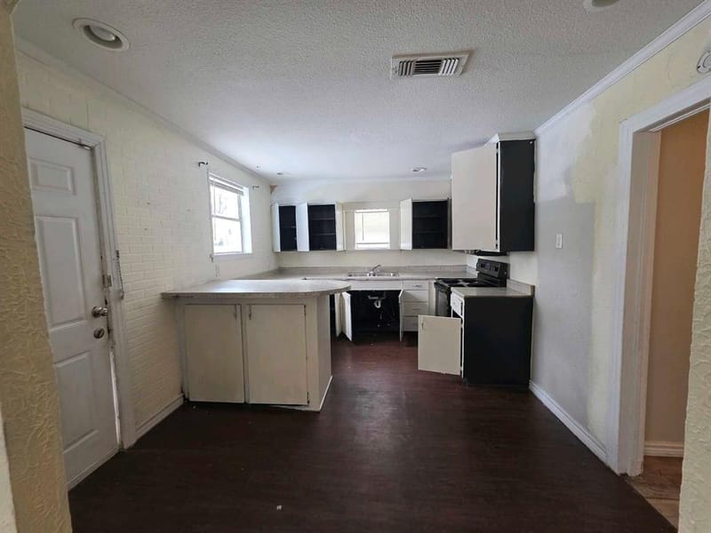 4530 White Oak Lane, Fort Worth TX 76114 - Photo 2