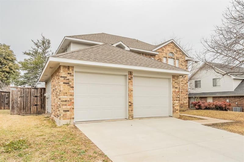 1411 Prentice Street, Arlington TX 76018 - Photo 3
