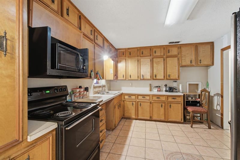 605 W 8th Street, Irving TX 75060 - Photo 13