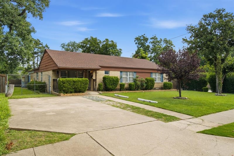 605 W 8th Street, Irving TX 75060 - Photo 3