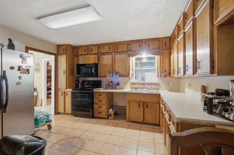 605 W 8th Street, Irving TX 75060 - Photo 4