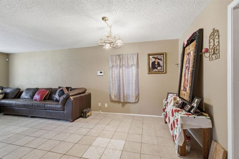 605 W 8th Street, Irving TX 75060 - Photo 8
