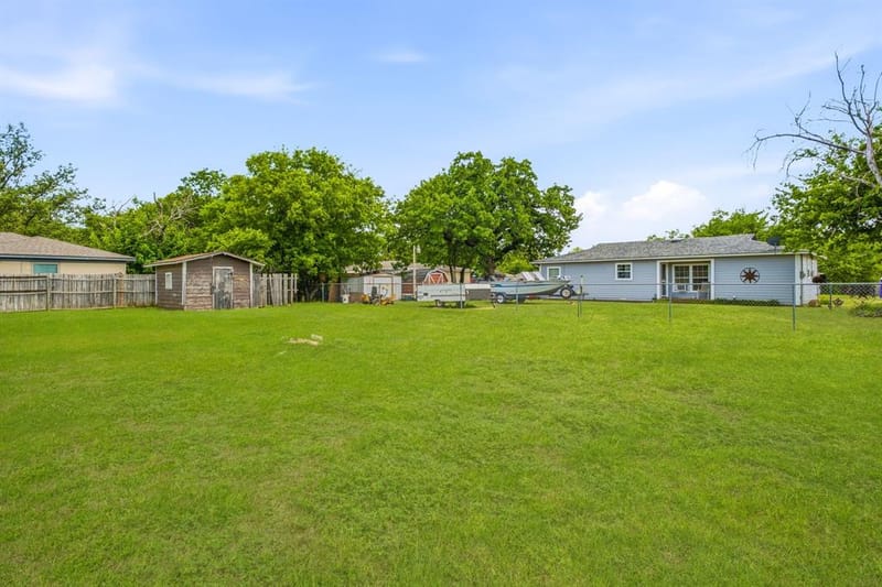 613 Crestview Drive, Granbury TX 76048 - Photo 19