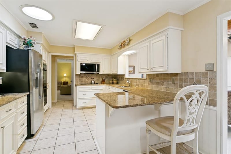 2731 Wagonwheel Drive, Carrollton TX 75006 - Photo 13
