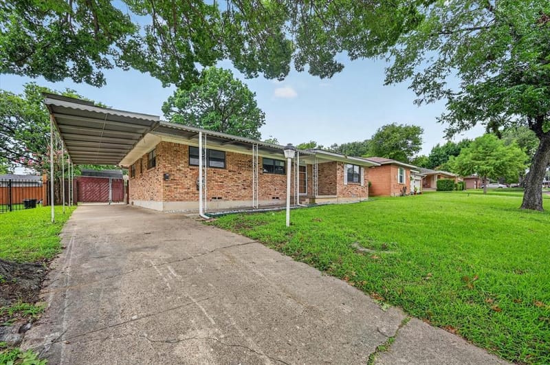 8730 Lapanto Lane, Dallas TX 75227 - Photo 3