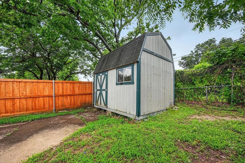 8730 Lapanto Lane, Dallas TX 75227 - Photo 33