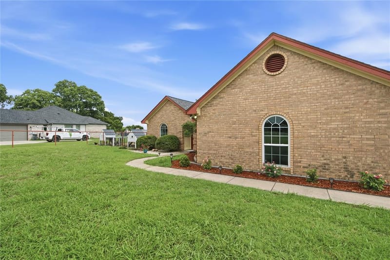 3039 Sunrise Trail, Weatherford TX 76088 - Photo 2