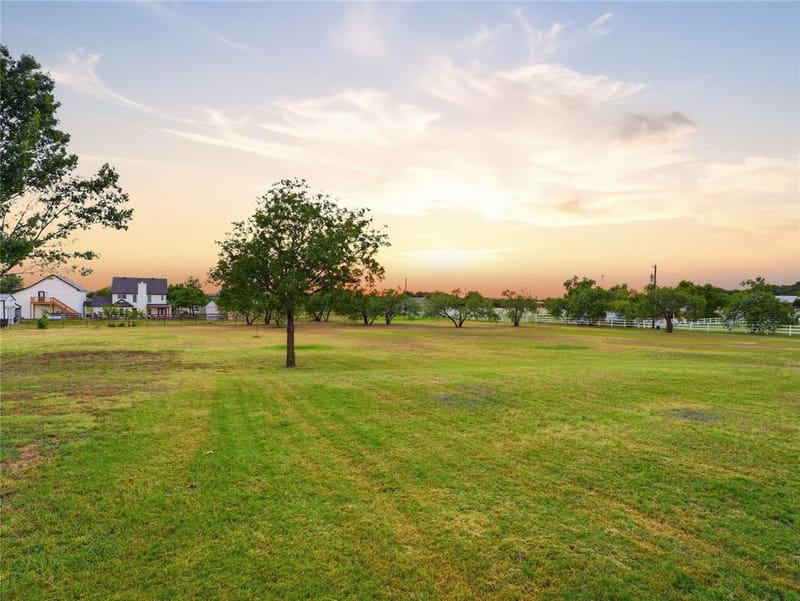 902 W Pioneer Circle, Argyle TX 76226 - Photo 22