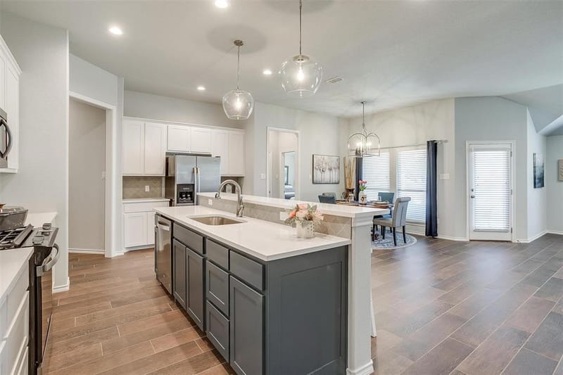6829 Canyon Rock, Benbrook TX 76126 - Photo 11