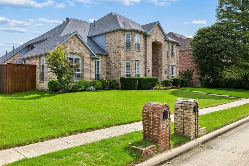 3809 Brookfield Drive, Plano TX 75025 - Photo 2