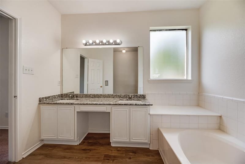 821 S Parks Drive, DeSoto TX 75115 - Photo 13