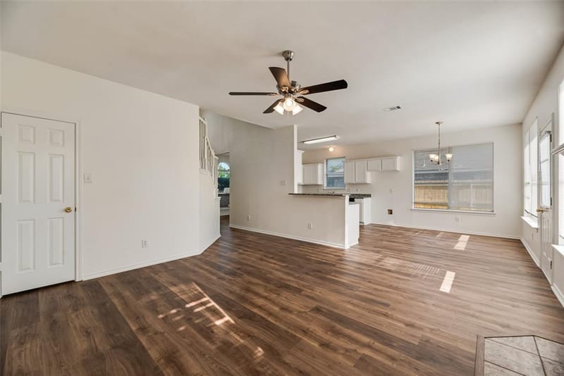 821 S Parks Drive, DeSoto TX 75115 - Photo 3