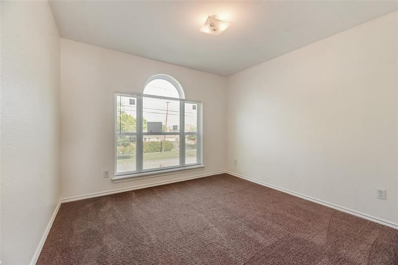 821 S Parks Drive, DeSoto TX 75115 - Photo 20