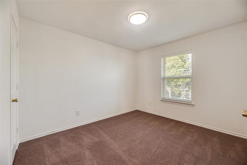 821 S Parks Drive, DeSoto TX 75115 - Photo 19