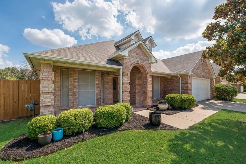 4736 Emerald Trace Way, Fort Worth TX 76244 - Photo 2