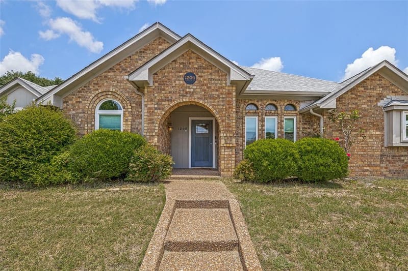 1209 Sandy Creek Drive, Allen TX 75002 - Photo 3