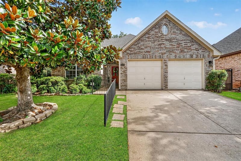 3208 Village Oak Drive, Arlington TX 76017 - Photo 4
