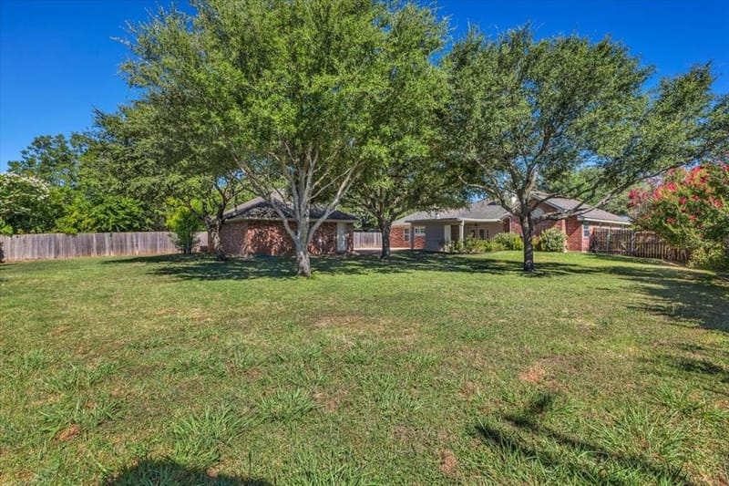 812 Country Lane Drive, Waco TX 76657 - Photo 32