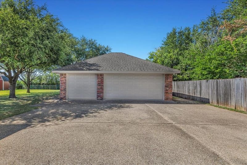 812 Country Lane Drive, Waco TX 76657 - Photo 34