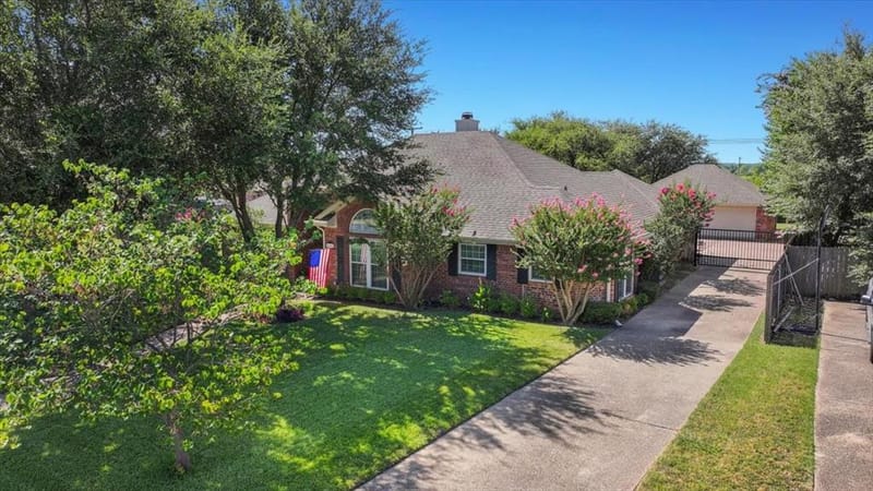 812 Country Lane Drive, Waco TX 76657 - Photo 35