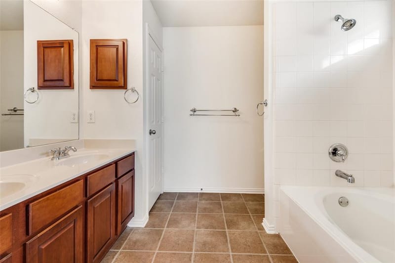 10256 Franklin Drive, Providence Village TX 76227 - Photo 18