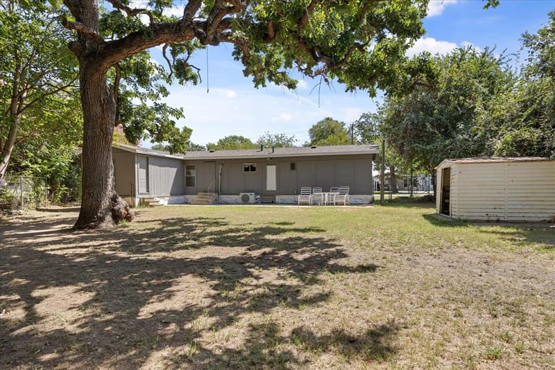 3702 Hartwood Drive, Granbury TX 76049 - Photo 23