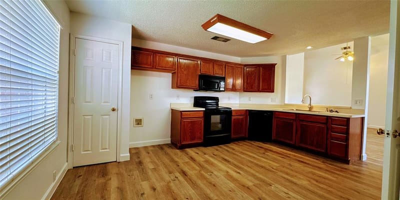 7208 Chateau Drive, Frisco TX 75035 - Photo 4