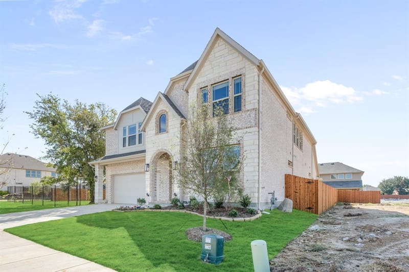 3101 Creekhollow Court, Denton TX 76226 - Photo 3