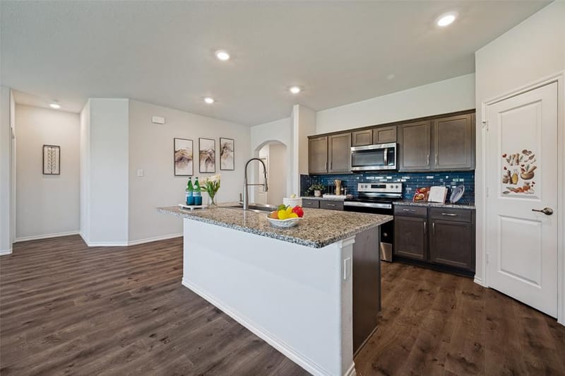 905 English Drive, Aubrey TX 76227 - Photo 6