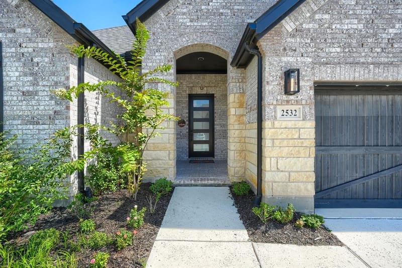 2532 Blackpool Court, Celina TX 75009 - Photo 2