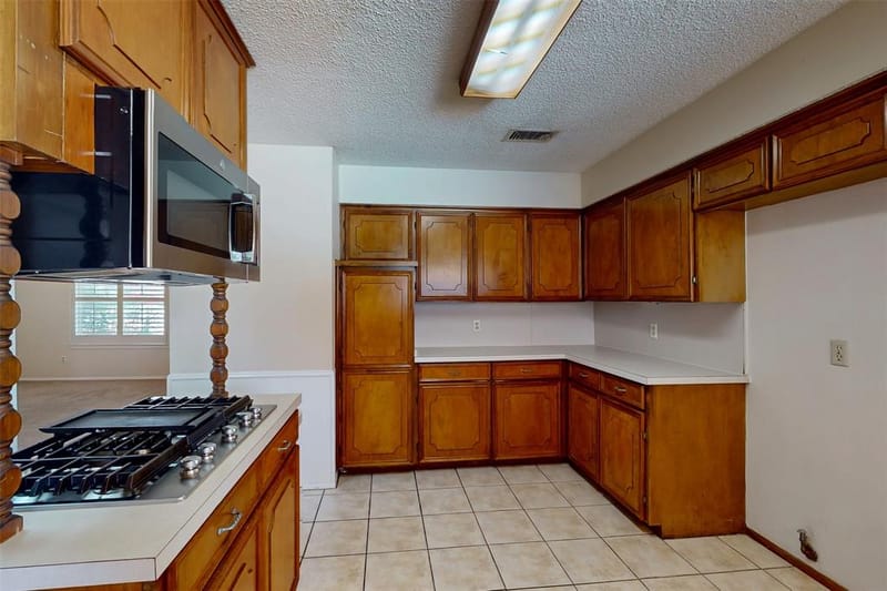 4501 Trowbridge Drive, Arlington TX 76013 - Photo 14