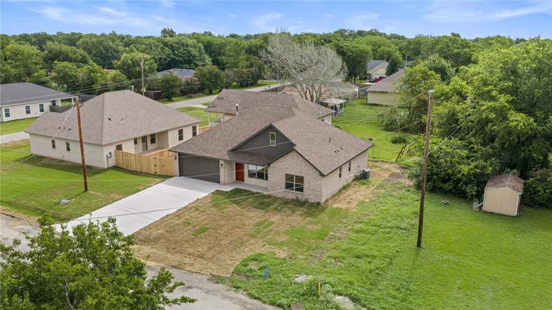 106 N Lackey Street, Tom Bean TX 75489 - Photo 26