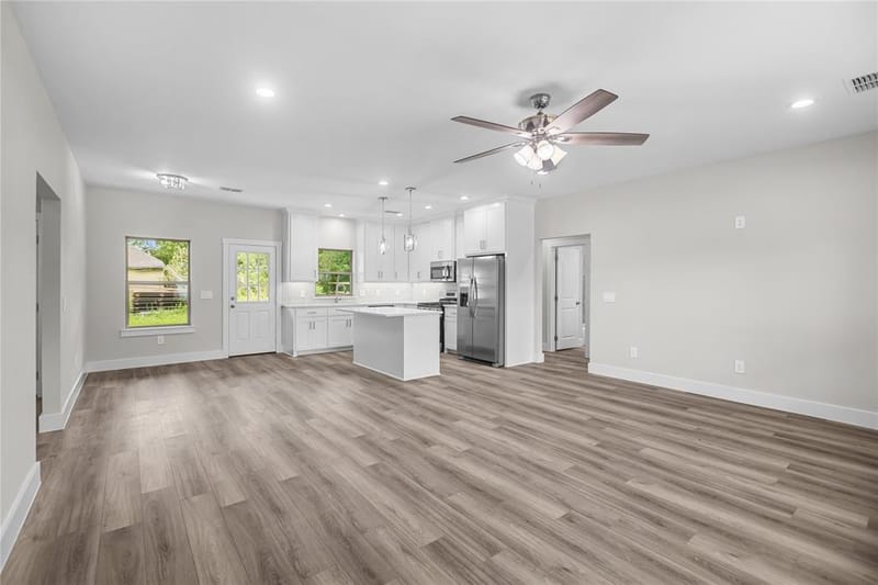 106 N Lackey Street, Tom Bean TX 75489 - Photo 3