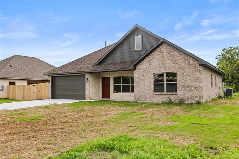 106 N Lackey Street, Tom Bean TX 75489 - Photo 31