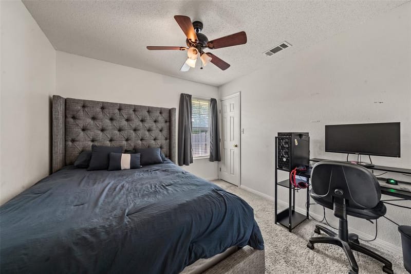 104 W Jade Drive, Hewitt TX 76643 - Photo 12