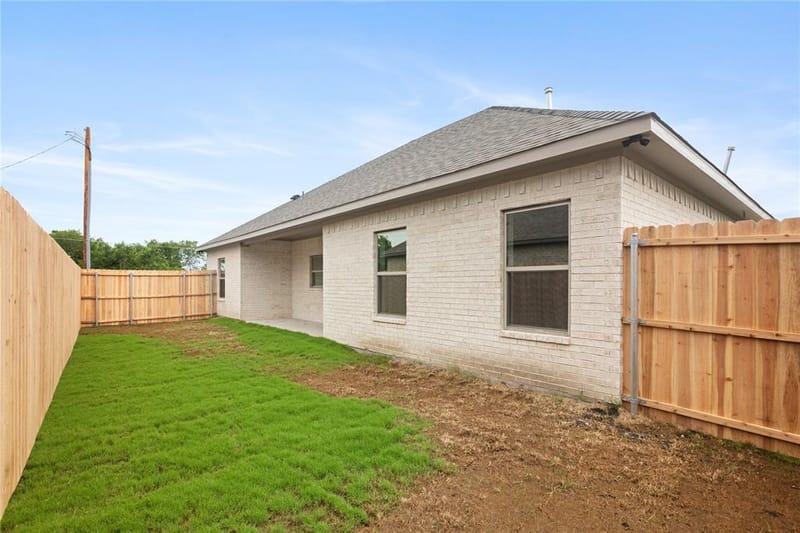 209 W Bonham Street, Tom Bean TX 75489 - Photo 26