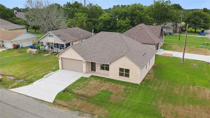 209 W Bonham Street, Tom Bean TX 75489 - Photo 28