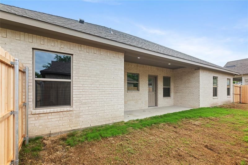 209 W Bonham Street, Tom Bean TX 75489 - Photo 24