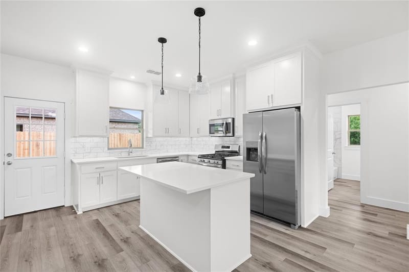 209 W Bonham Street, Tom Bean TX 75489 - Photo 11