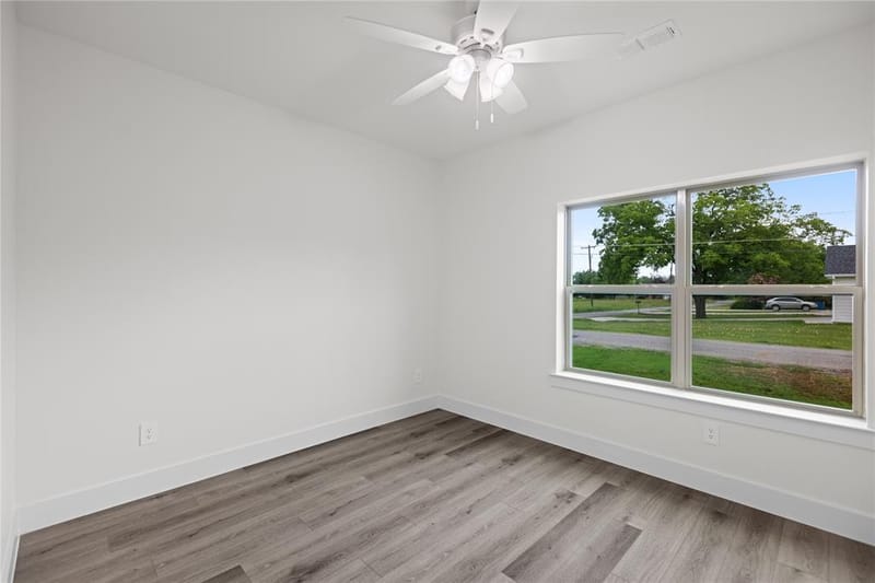 209 W Bonham Street, Tom Bean TX 75489 - Photo 19