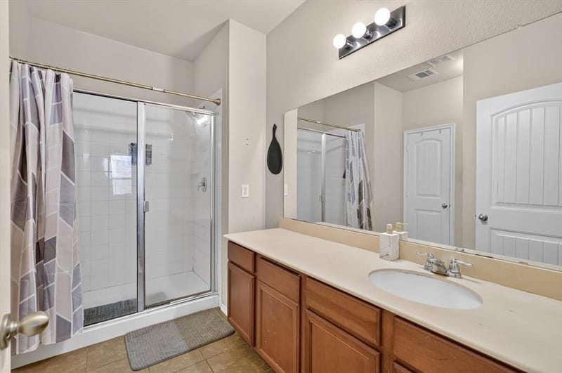 1731 Overlook Drive, Lancaster TX 75146 - Photo 22