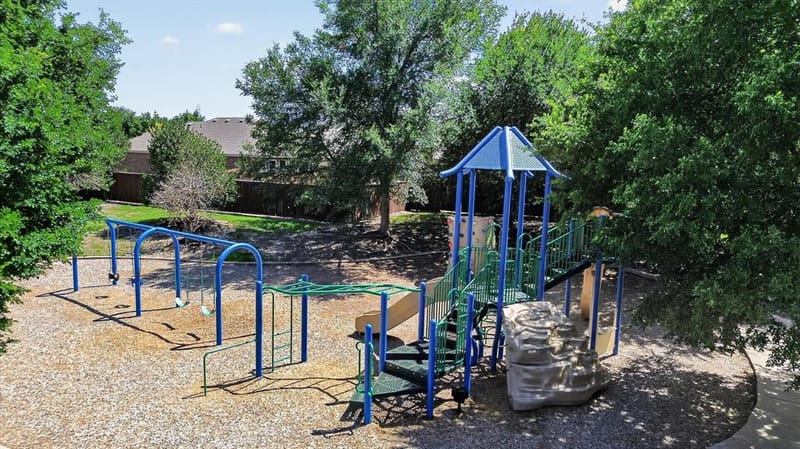 1731 Overlook Drive, Lancaster TX 75146 - Photo 34