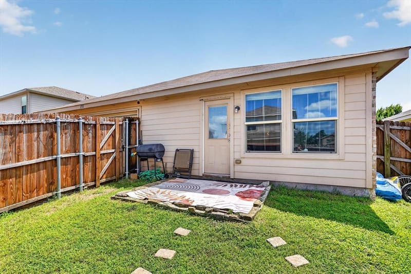 1731 Overlook Drive, Lancaster TX 75146 - Photo 31