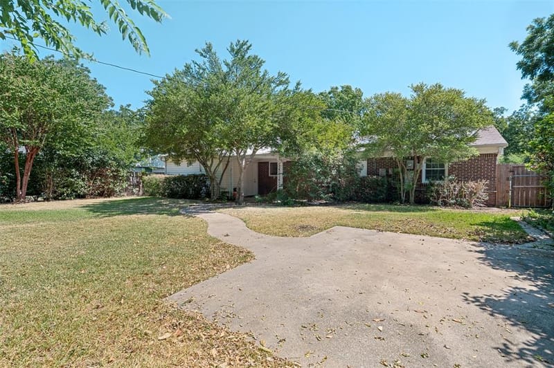 1410 Carswell Terrace, Arlington TX 76010 - Photo 24