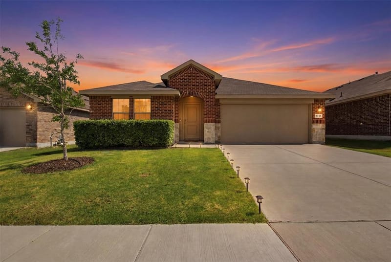 3713 Ridgeway Lane, Denton TX 76226