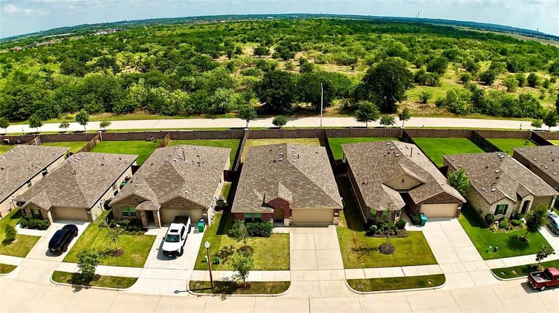 3713 Ridgeway Lane, Denton TX 76226 - Photo 4