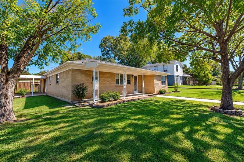 4028 Shawnee Trail, Lake Worth TX 76135 - Photo 32