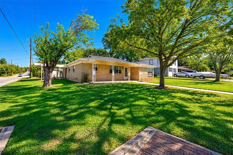 4028 Shawnee Trail, Lake Worth TX 76135 - Photo 34